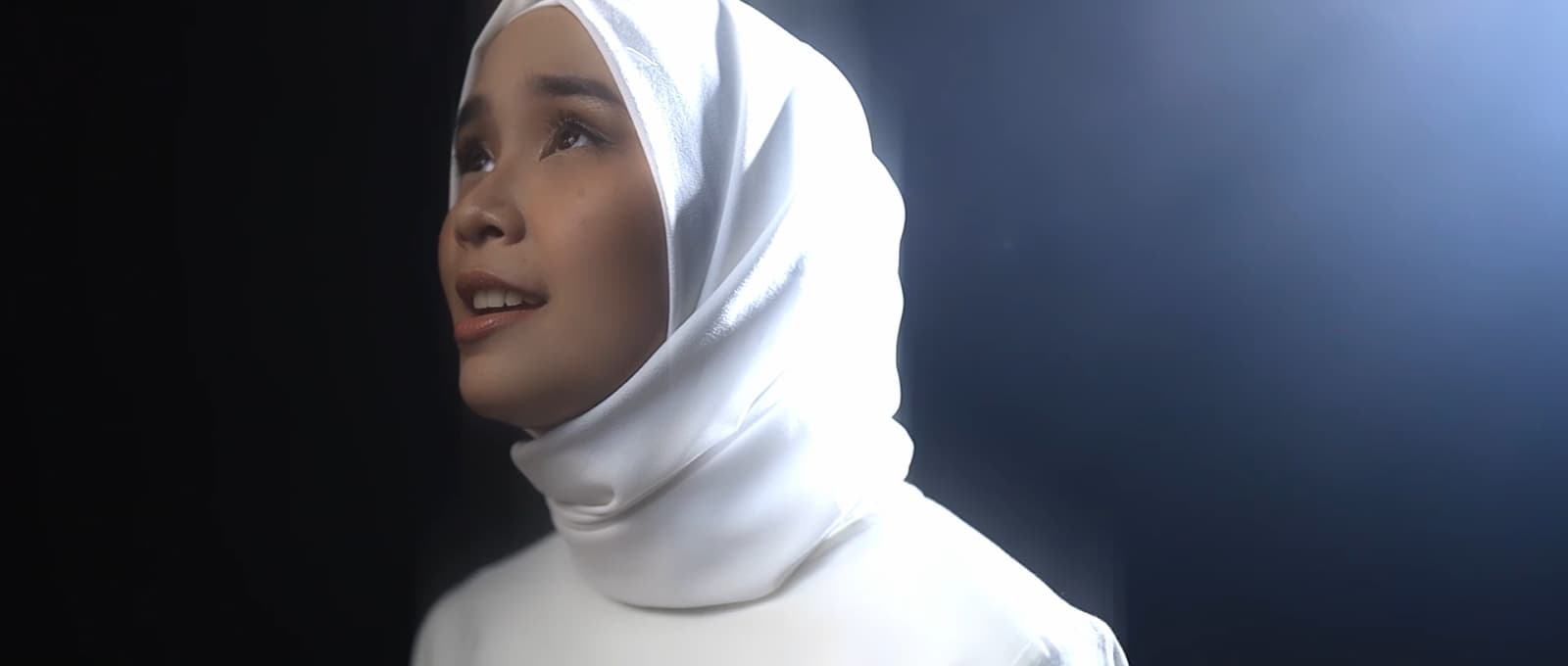 Official Lagu Film Hidayah versi Avia Athalia Berikan Pesan Menyentuh!
