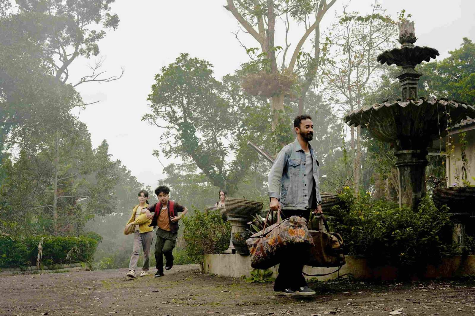 Sebelum 7 Hari Film, Awi Suryadi’s Latest Horror Film Ready to Liven Up Theaters in 2025