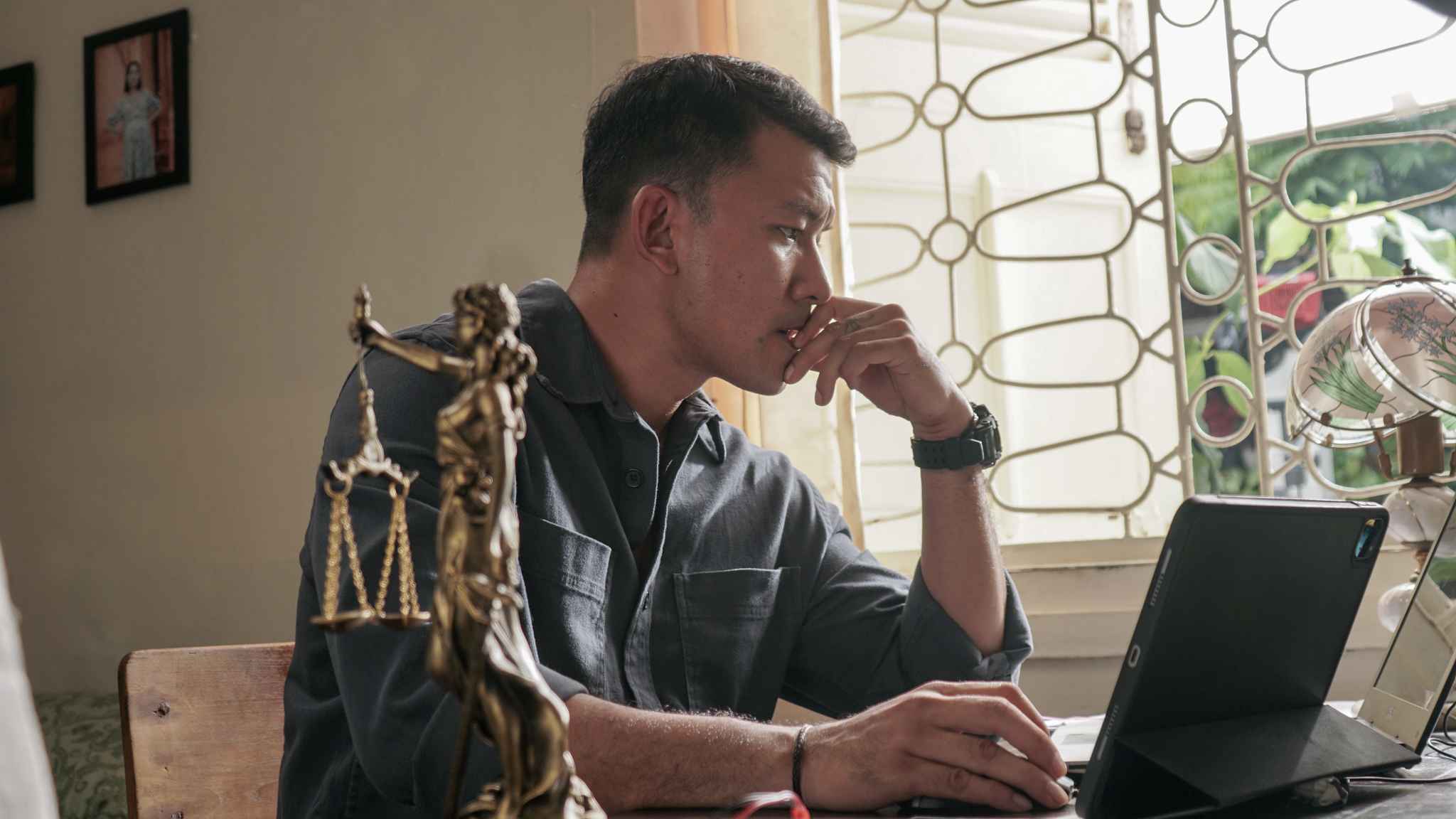 Rio Dewanto dalam film Keadilan (The Verdict)